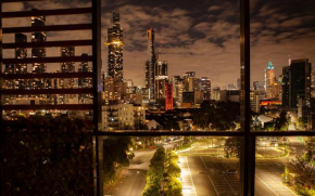 Extraordinary holiday stay for Melbourne explore